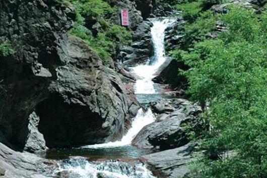田清明《区域性银行数字化转型：方法论与实践》获评2023十大最受欢迎金融图书